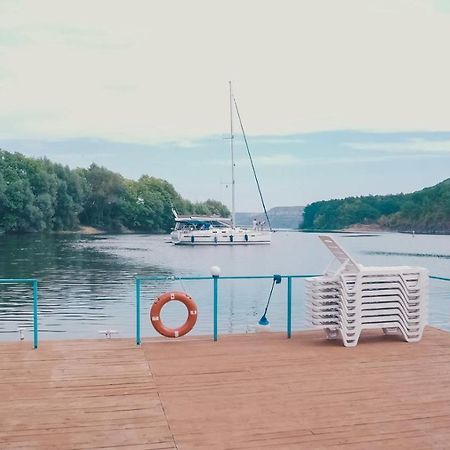 Hotel Yacht Club Mayak Dnistrivka المظهر الخارجي الصورة