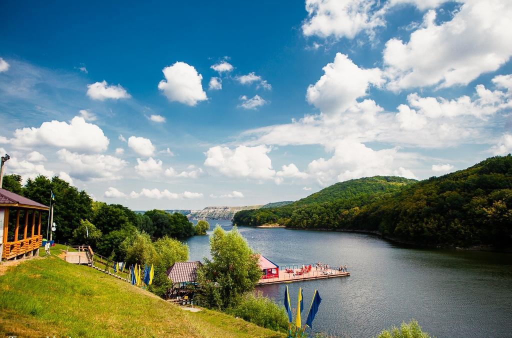 Hotel Yacht Club Mayak Dnistrivka الغرفة الصورة