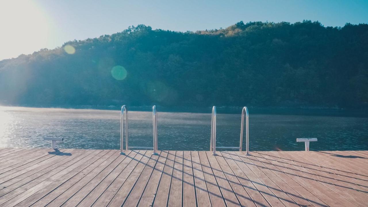 Hotel Yacht Club Mayak Dnistrivka المظهر الخارجي الصورة
