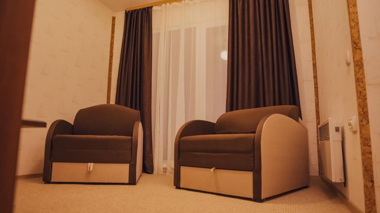 Hotel Yacht Club Mayak Dnistrivka المظهر الخارجي الصورة